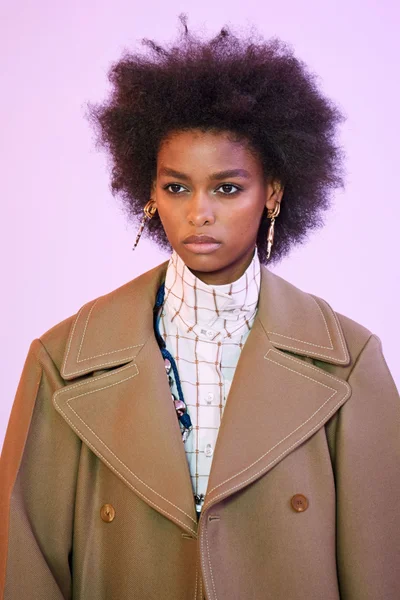 Look 2